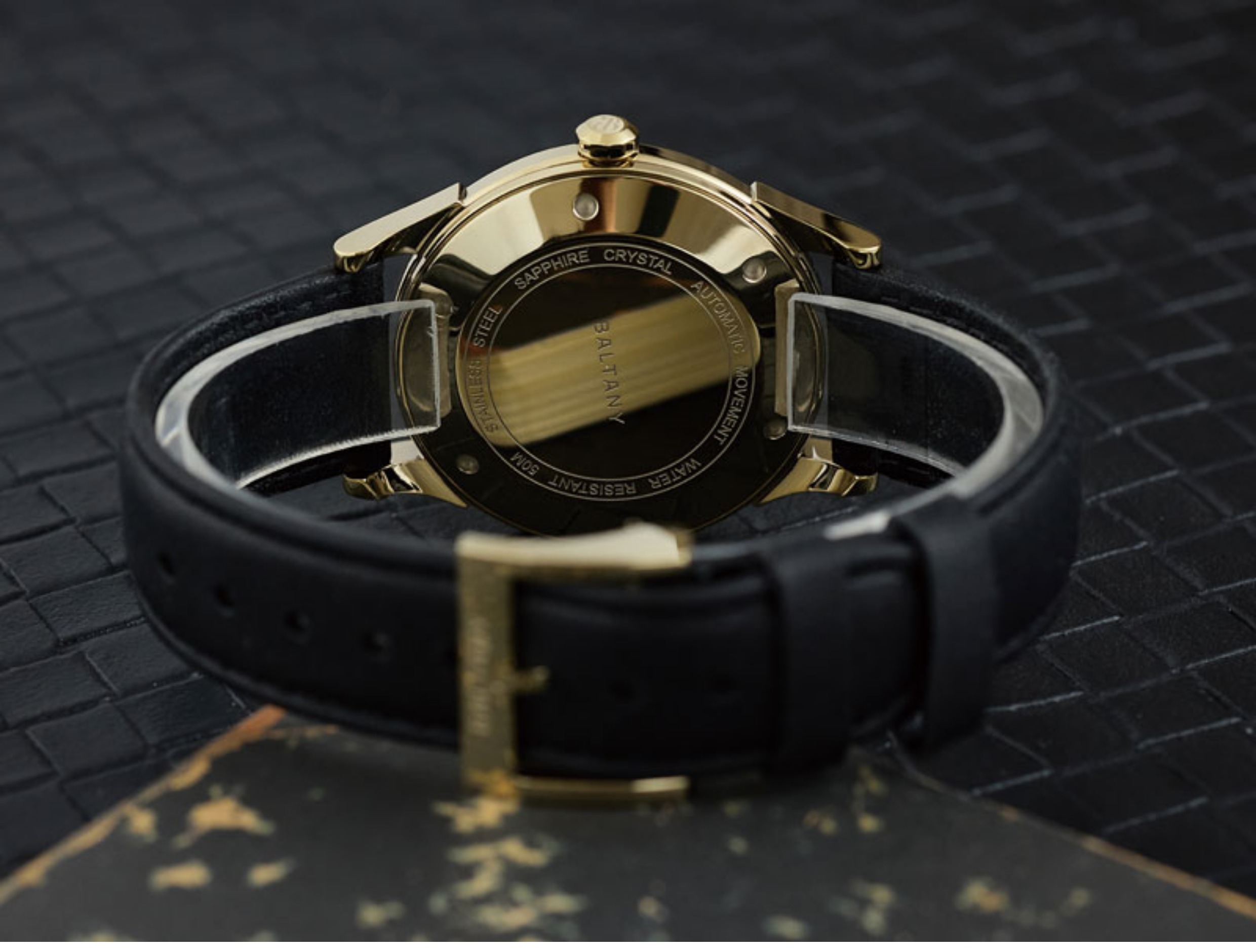 Baltany Mannen PIlot Horloge 3 - Guilloché Dial Watch recensie en prijs