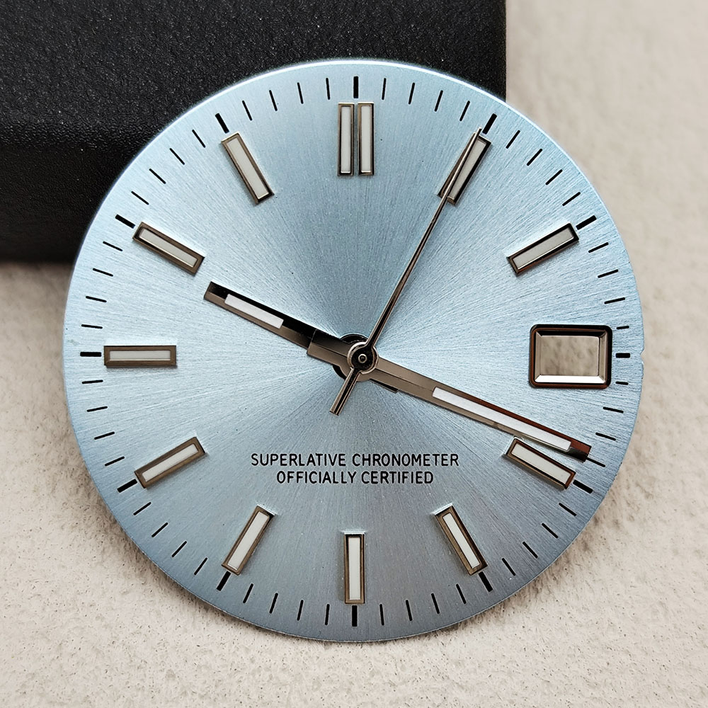 Nieuwe NH35 wijzerplaat aangep - Exhibition Caseback recensie en prijs