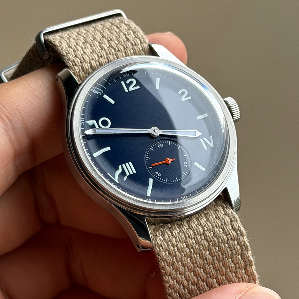 California Blue Formeel Zakeli - Guilloché Dial Watch recensie en prijs